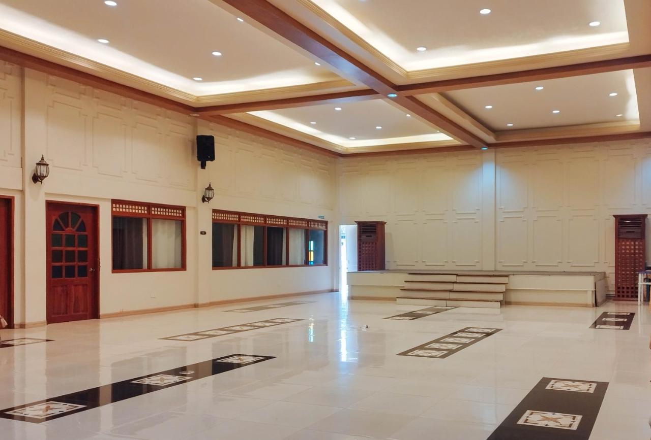 Casa Nena Hotel & Resort Iloilo By Reddoorz Guimbal エクステリア 写真