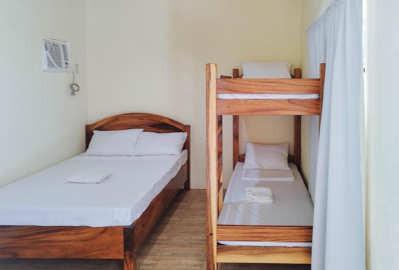 Casa Nena Hotel & Resort Iloilo By Reddoorz Guimbal エクステリア 写真
